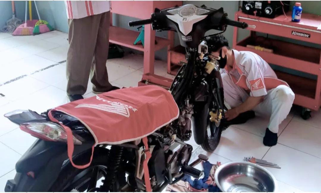 Teknik dan Bisnis Sepeda Motor